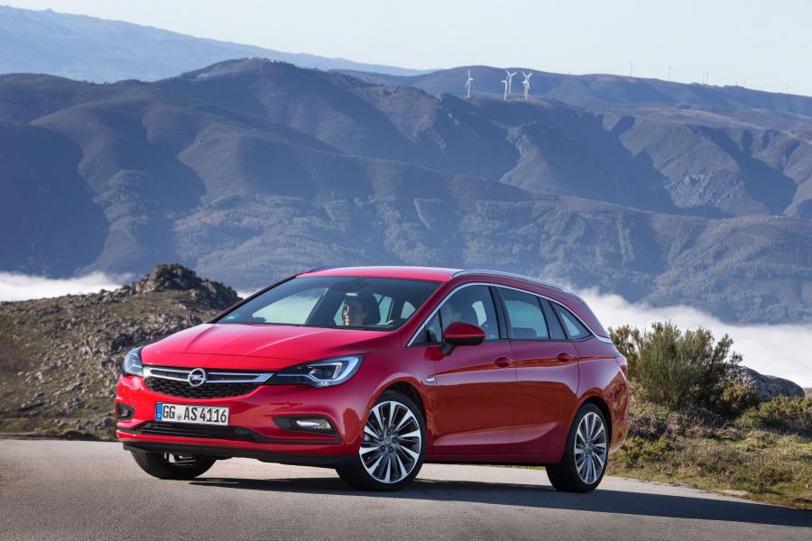  Opel Astra Sports Tourer BiTurbo (K) 2016 года  (фото 20 из 32)